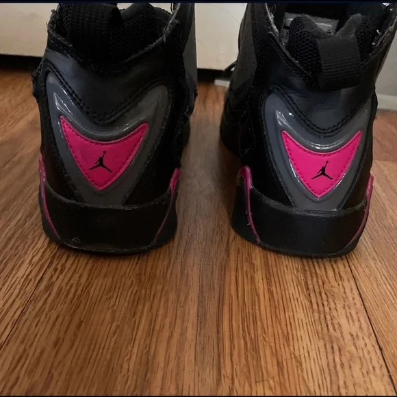 Air Jordans - Picture 4 of 6